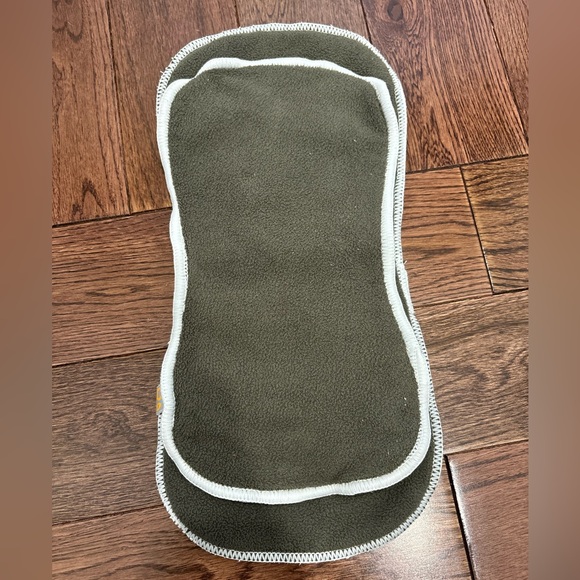 Lil Helper cloth reusable diaper - Picture 2 of 2